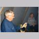 34-Peter-giver-champagne.jpg